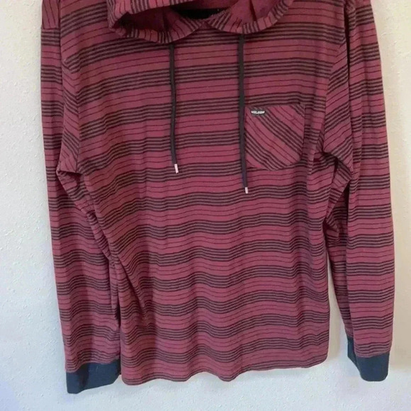 VOLCOM Men’s Hooded Long Sleeved Shirt - Picture 3 of 8